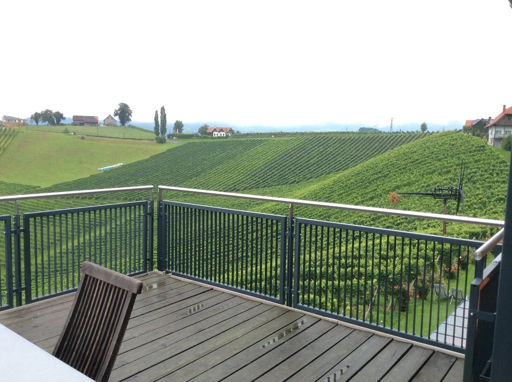 Zweytick Gaestezimmer Weingut Ratsch an der Weinstraße Rum bild